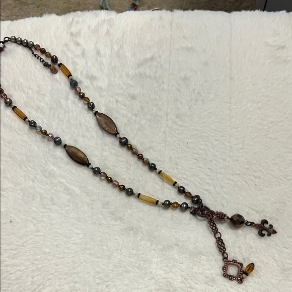 Elegant Multicolor Beaded Necklace - Picture 1 of 1